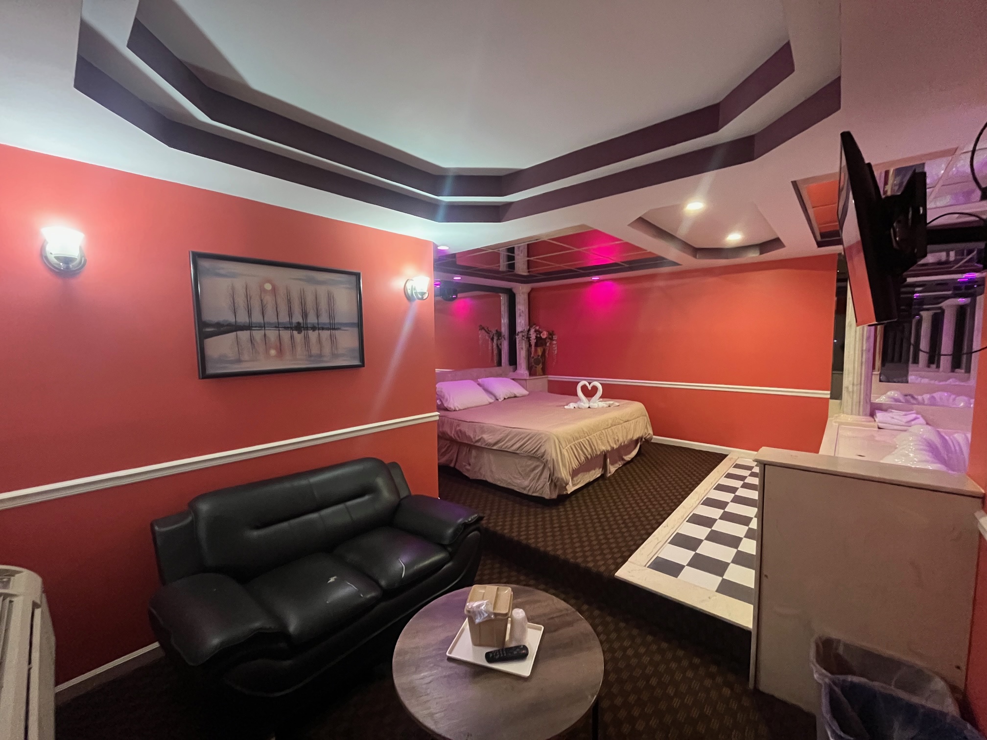 Executive Neon Suites - Non Smoking