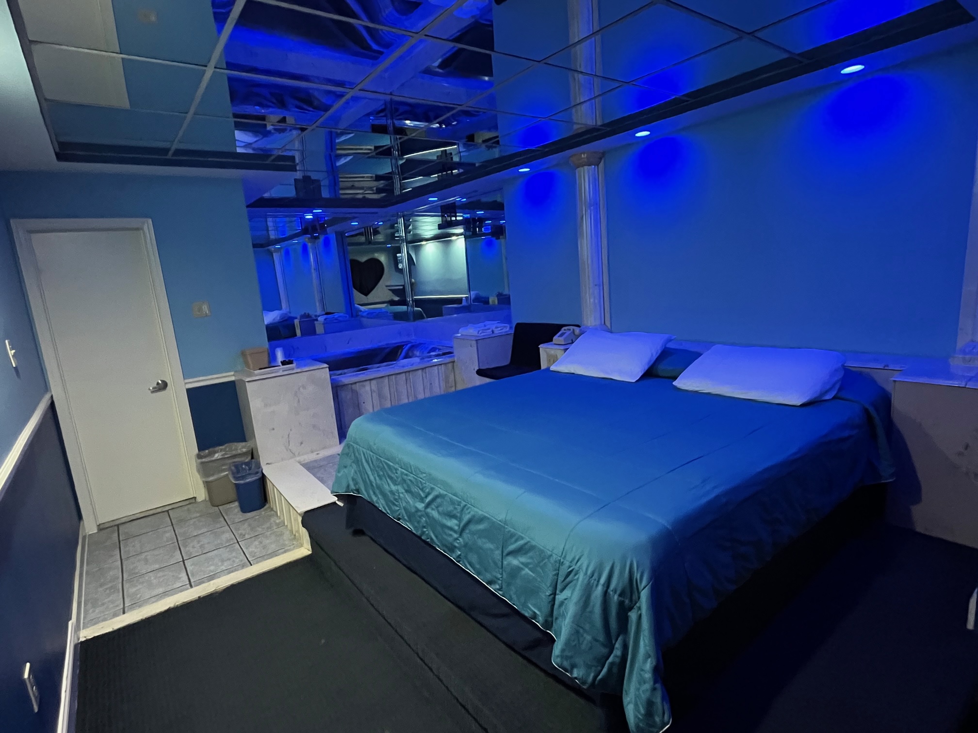 Standard Suites - Smoking & Non Smoking